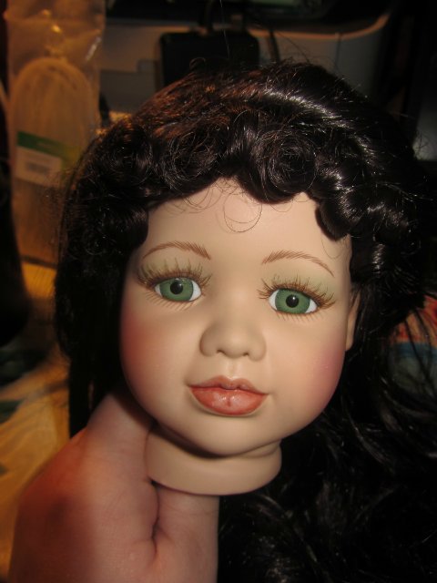 Глаза зеленые меня очаровали