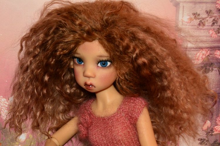 Весеннее обновление. Платья для кукол Kaye Wiggs