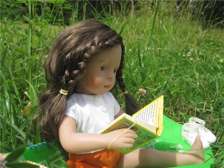 Моя маленькая художница. Кукла Kaethe Kruse Таточка | Бэйбики Моя маленькая художница. Кукла Kaethe Kruse Таточка