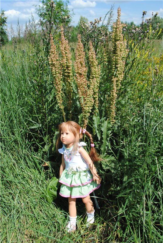Летняя прогулка милой девочки Паулы Heidi Plusczok