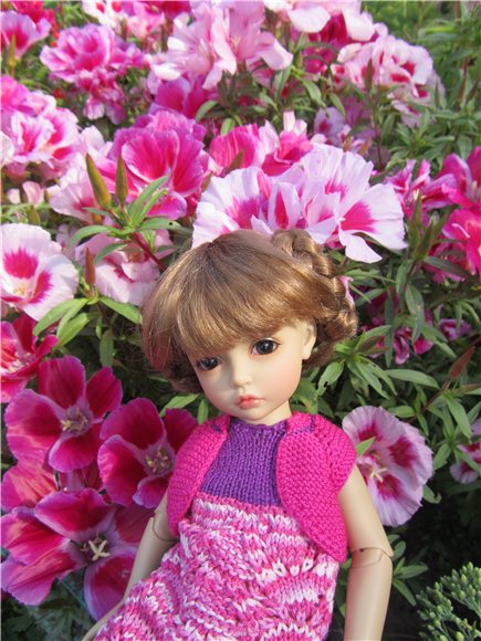 Новое вязаное платье нашего цветочка