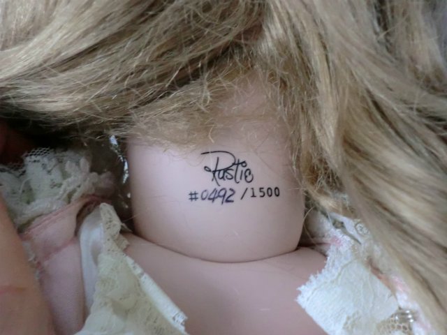 Помогите опознать куклу — Опознание антикварных кукол: поиск по клейму (фото 3)