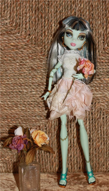 Наряд в винтажном стиле для куклы монстр Хай