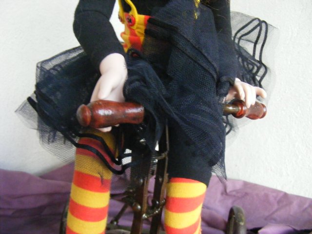 Фарфоровая кукла Zinnia автора Jan MClean, коллекция Flower Heart Collection