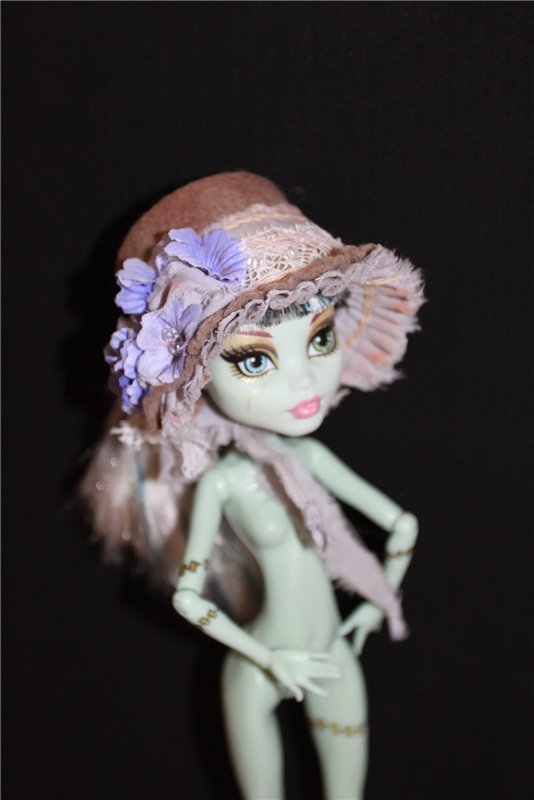 Неожиданно. Шляпка-капор для Монстры