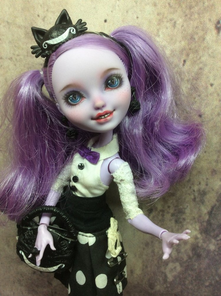 Я рисую, куклам лица я рисую