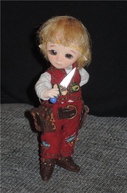 "Дилька с хоббитским кинжалом (фото 4)