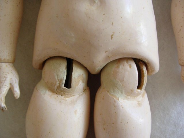 Задумчивая, скромная, тихая и строгая. Armand Marseille