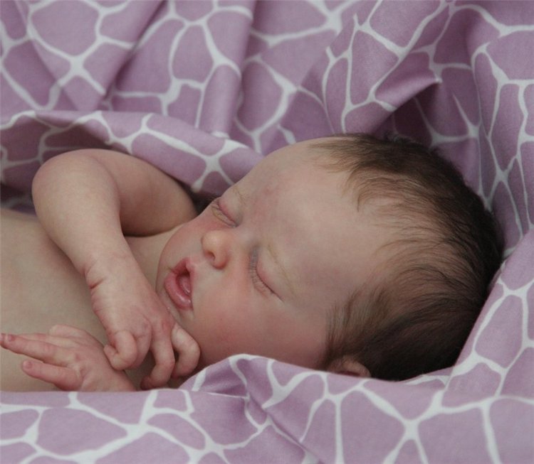 Удивительно реалистичная кукла реборн Елены Киприяновой. Молд Emma by Natalie Scholl (фото 8)