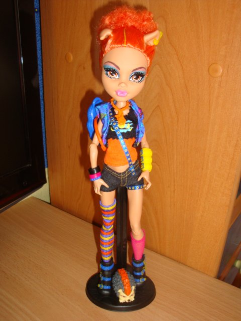 МонстроМир на Полке. Холин Вульф (Howleen Wolf), Monster High (фото 3)