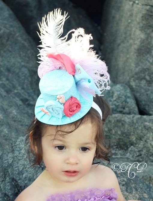 Миниатюрная шляпка в центре внимания | Бэйбики Миниатюрная шляпка в центре внимания