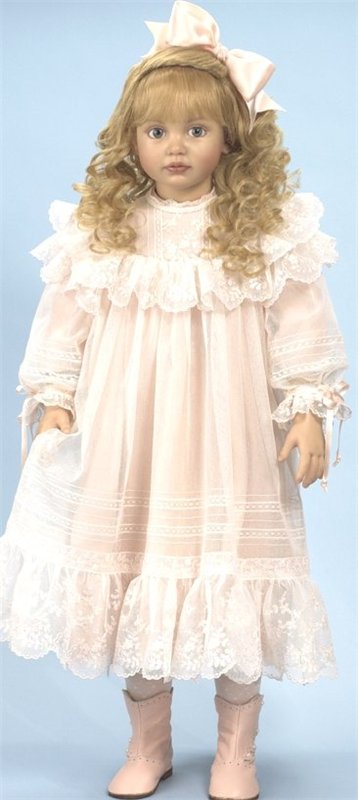 Виктория-Роуз прима классической кукольной красоты