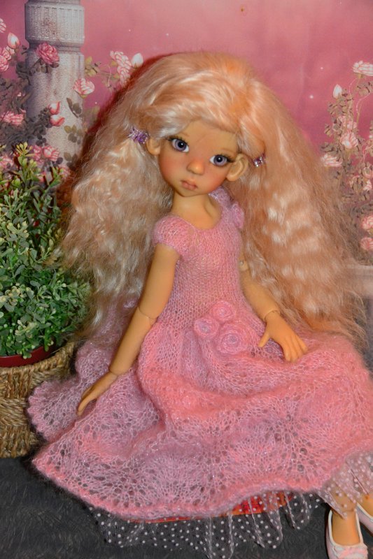 Весеннее обновление. Платья для кукол Kaye Wiggs