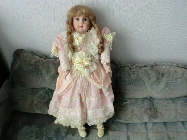 Помогите опознать куклу — Опознание антикварных кукол: поиск по клейму (фото 2)