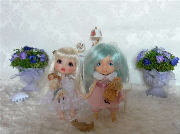 В кротовой норе: "Безумное Чаепитое" и игры Кротов