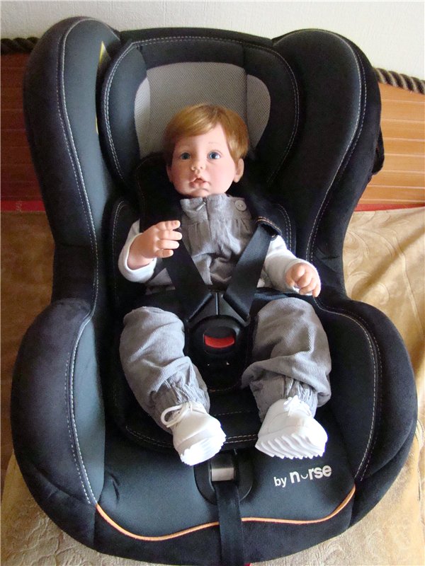 Безопасность прежде всего! Автокресло нужная вещь. Коллекционные куклы Ли Миддлтон, Адора (фото 7)