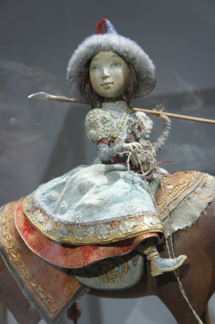 Выставка кукол по эскизам главного художника фильма "Монгол" - Даши Намдакова