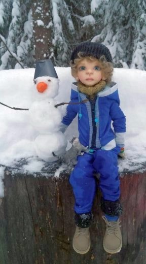 Прогулка в заснеженный лес с Морисом