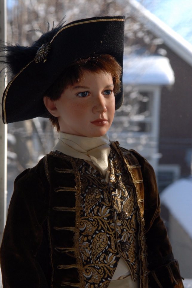 Два офицера и девушка, или поздравляю вас с Праздником Любви