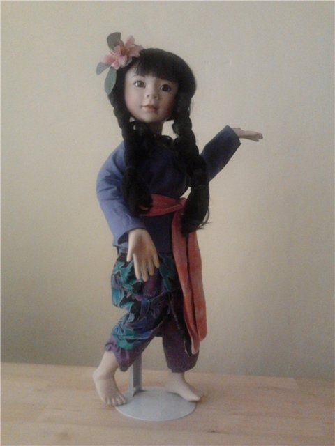 Море позитива, кукла из фарфора Kali от Joan Ibarolle для Ashton-Drake Galleries (фото 2)