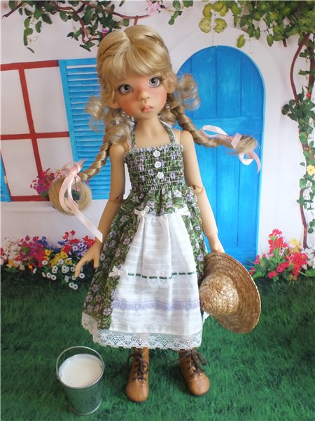 Баварская фройляйн Лайла или украинская доярочка Леся от Kaye Wiggs