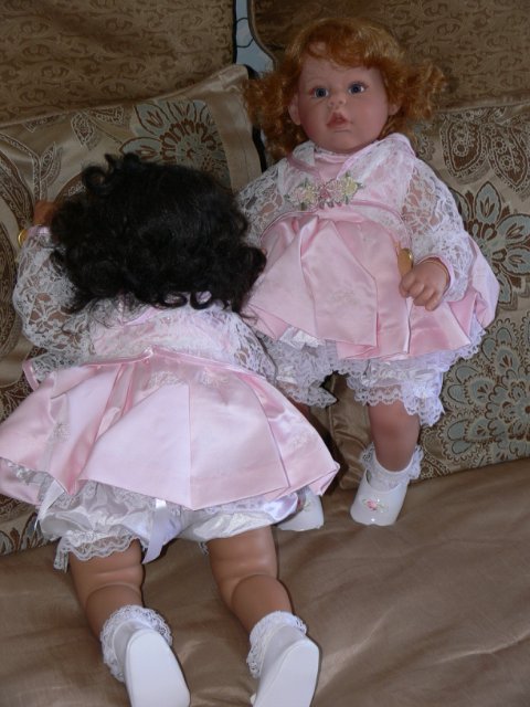 Три подружки кудряшки. Lee Middleton