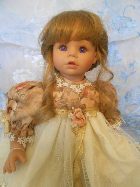 Моя милая Фиалка от Susan Wakeen