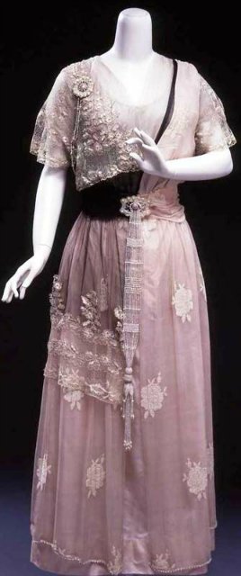 Для тех, кто в поиске или Каждый охотник желает знать. Викторианские и эдвардианские наряды