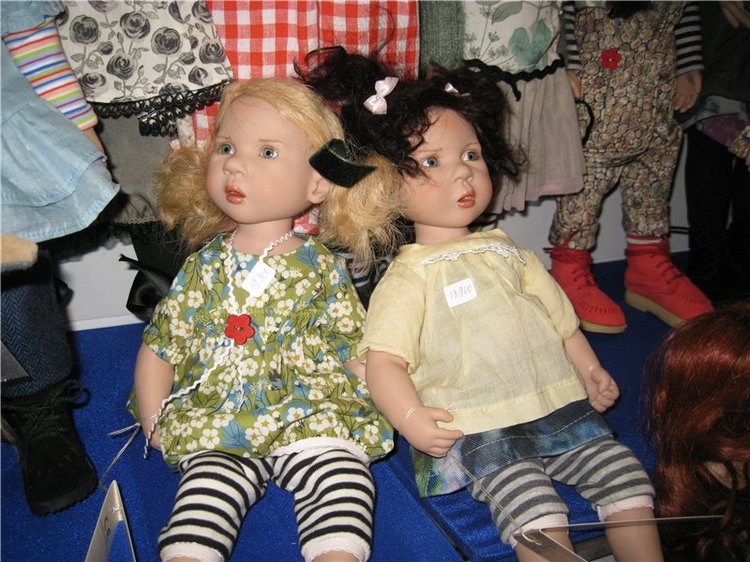 Как Элис и Муся посетили выставку кукол в Гостином дворе