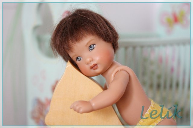 Кроватка для малышки, в масштабе 1:6 | Бэйбики Кроватка для малышки, в масштабе 1:6