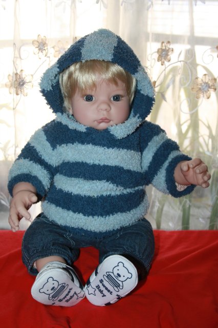 Девочка? Мальчик? Кукла Lee Middleton