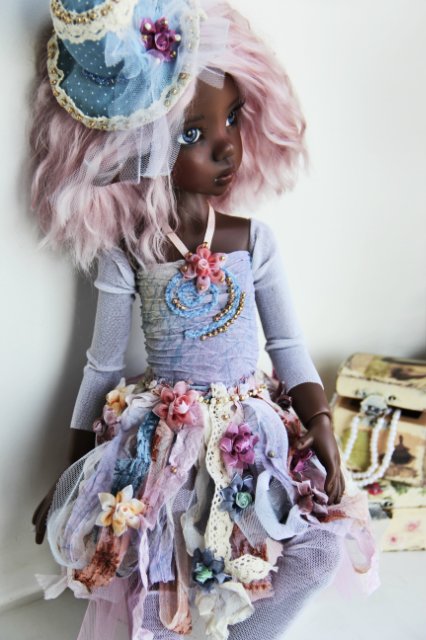 В роли моделей Ларисса дарк и Лайла тан (фото 5)