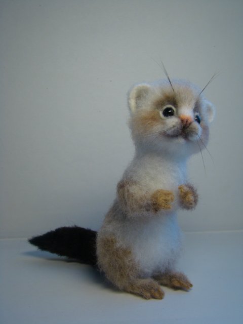 Хорёк. Авторская игрушка валянием Ольги Чернухо (фото 2)