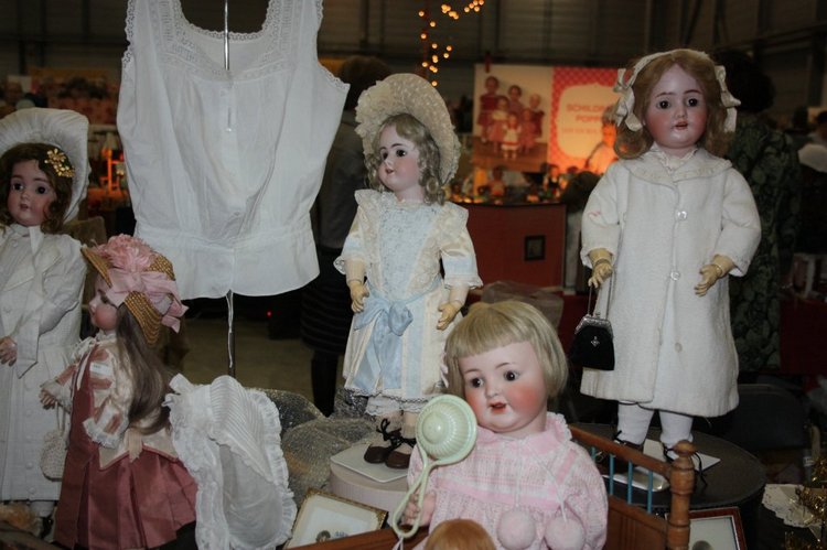Выставка кукол, мишек тедди, кукольных домиков и миниатюры в Нидерландах 24-25 октября 2015 год. Часть третья - антикварки