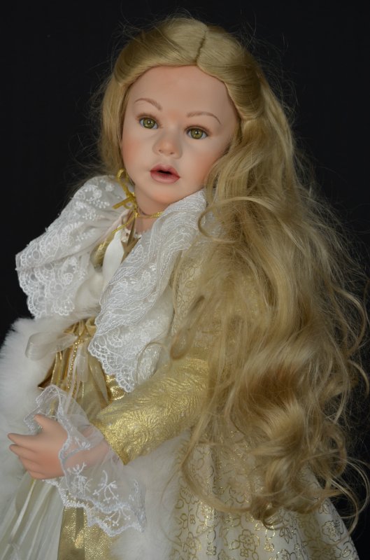 Очаровательная сказочная фарфоровая волшебница