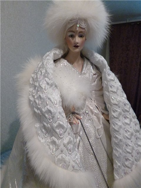 Фарфоровая красота "Снежная Королева" от Franklin Mint (фото 2)