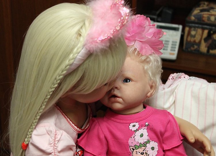 Сестрички - кукла реборн Криста и куколка Susan Lippl