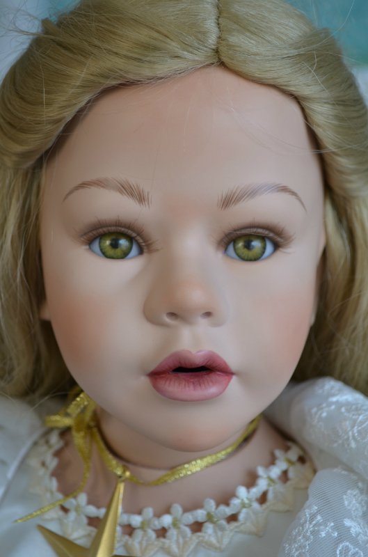 Очаровательная сказочная фарфоровая волшебница