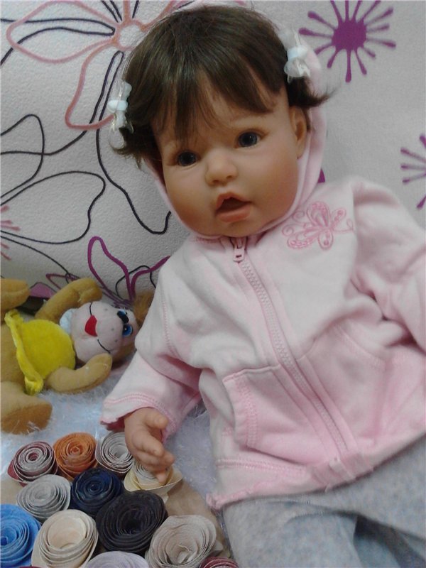 Наша любопытинка Катюшка lee Middleton у мамы на работе