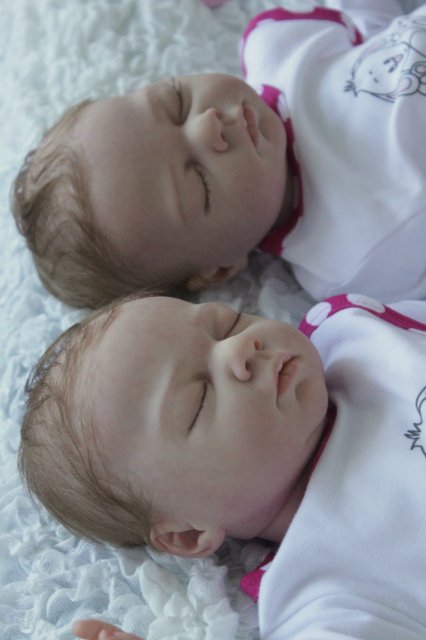 Одинаковые дочки... Куколки реборн Виктории Вишни (фото 4)