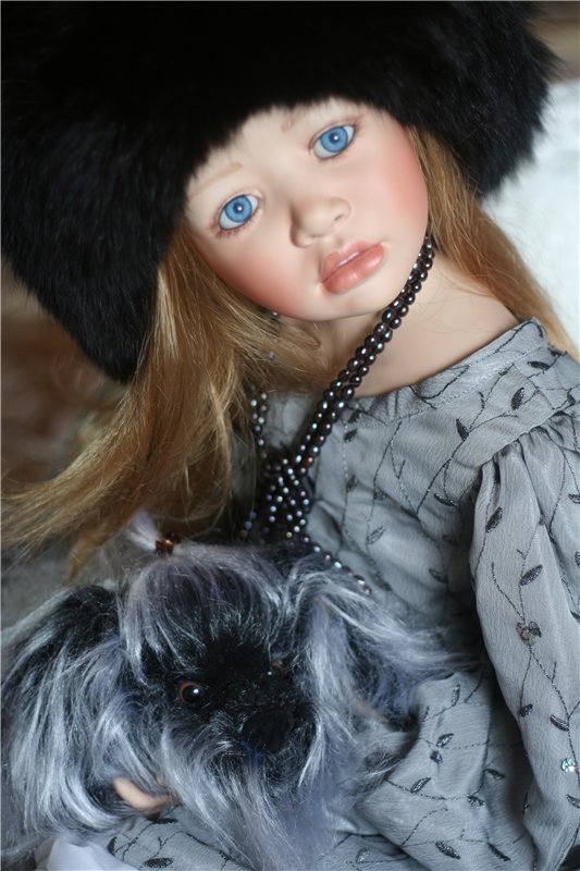 Чёрное или белое? Милли от Christine Orange