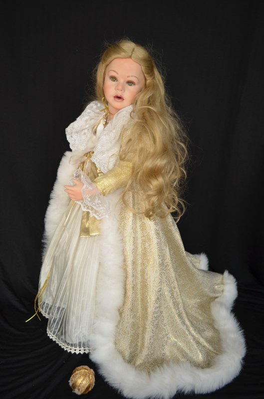 Очаровательная сказочная фарфоровая волшебница