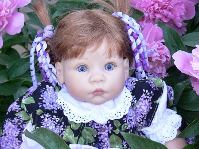 Как мы с Тиффани гуляли у мамы. Lee Middleton doll