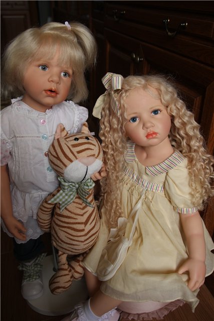 Малышки Лени (Leni , 2008) и Шани (Shani, 2010) от Hildegard Gunzel. Резин