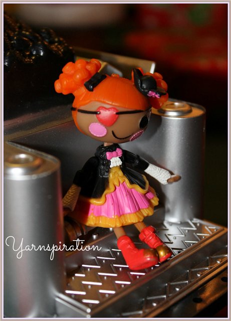 Новогодний экспресс с лалалупси - Lalaloopsy Mini MGA (фото 6)