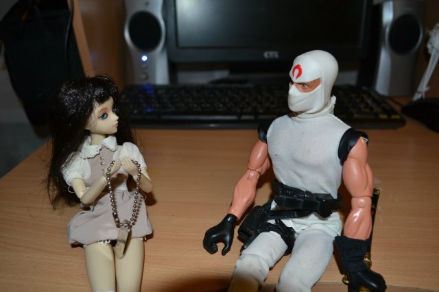 Драма, разыгравшаяся на моем столе. Вия - девушка J-doll от Jun Planning и Киншин (Сердце меча) от Hasbro | Бэйбики Драма, разыгравшаяся на моем столе. Вия - девушка J-doll от Jun Planning и Киншин (Сердце меча) от Hasbro