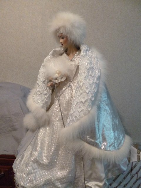 Фарфоровая красота "Снежная Королева" от Franklin Mint (фото 4)