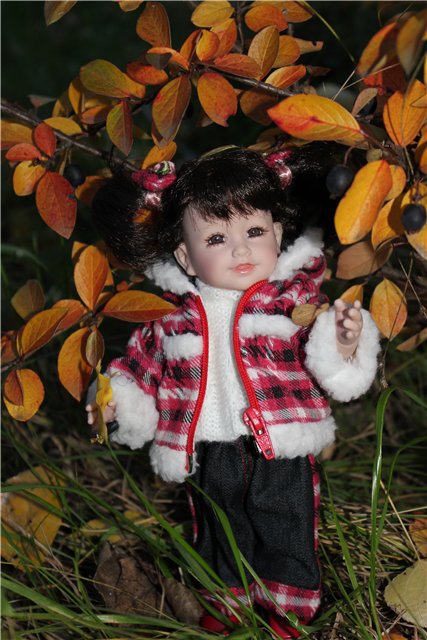 Ходит осень по дорожке... Мари и Катрина от Adora на осенней прогулке (фото 9)