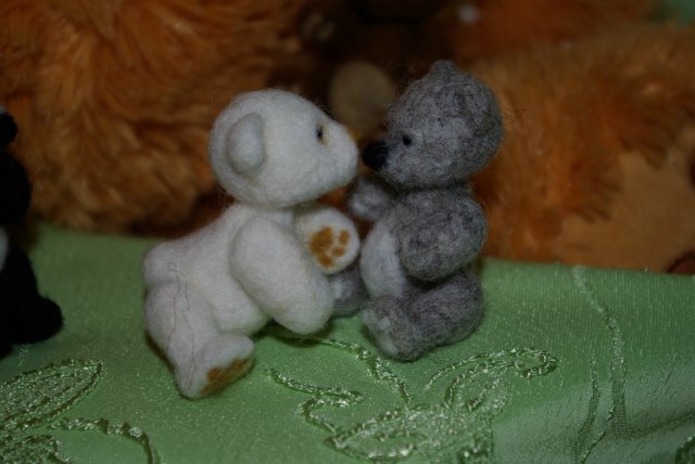 Родились у меня медвежата. Авторские игрушки сухим валянием (фото 9)