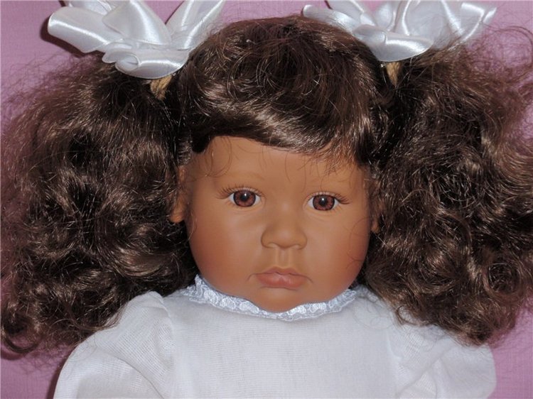 Вот такие нижние платьица нарядницам Lee Middelton